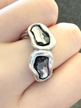 UNO de 50 Deep Eyes Double Crystal Statement Ring Silver Size 6.5